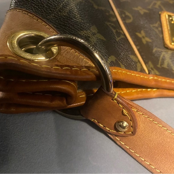 Louis Vuitton Inventeur Handbag - Picture 6 of 11